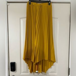 Mustard Pleated High low skirt